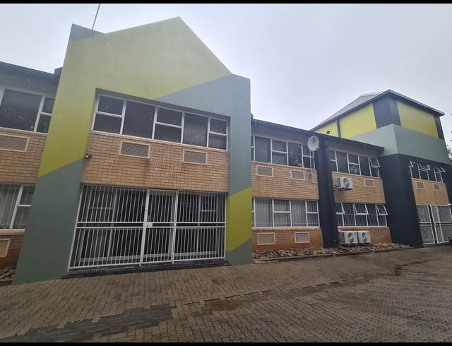555M² WAREHOUSE TO LET IN GRAND CENTRAL