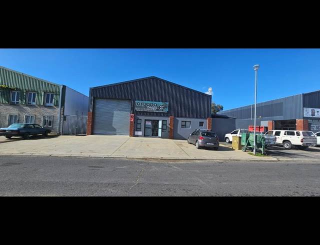 355M² WAREHOUSE TO LET IN CHARLESTON HILL