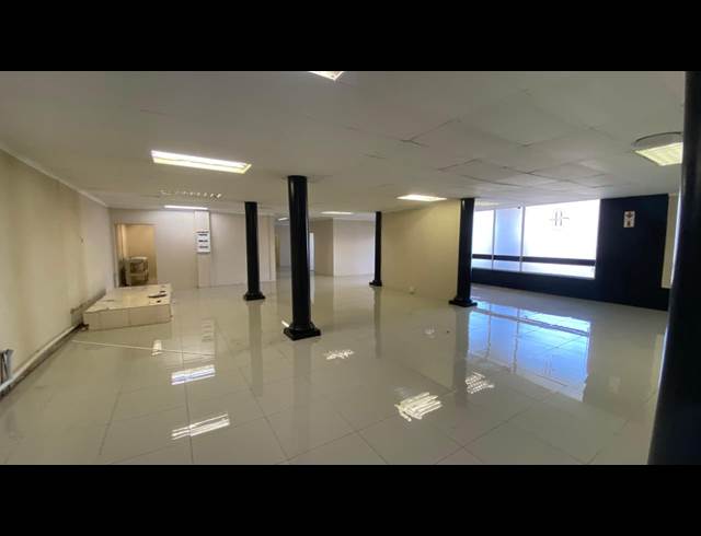 196M² OFFICE TO LET IN ROOIHUISKRAAL