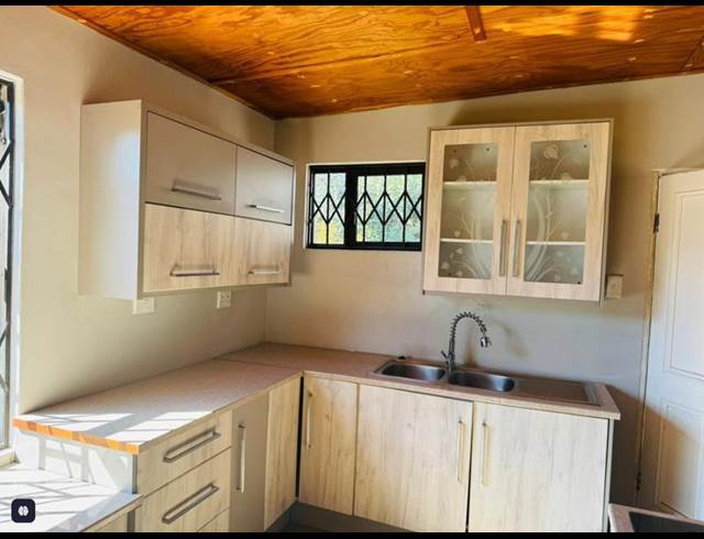 2 BEDROOM PROPERTY TO RENT IN PRESIDENT PARK