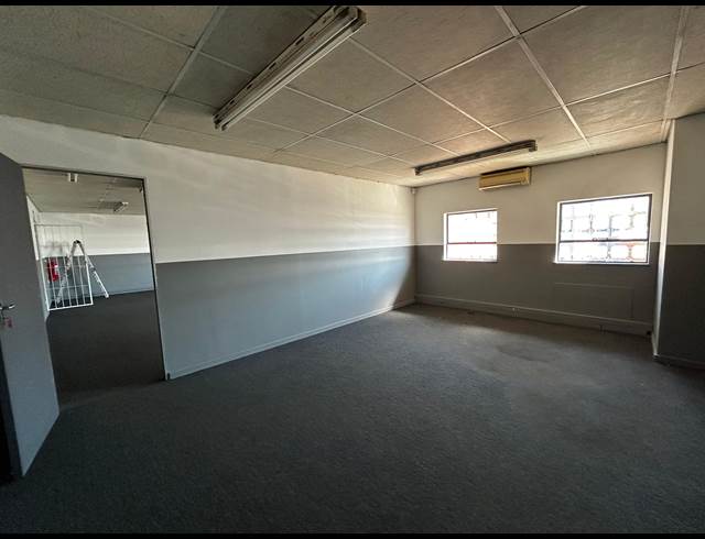 294M² WAREHOUSE TO LET IN EASTGATE