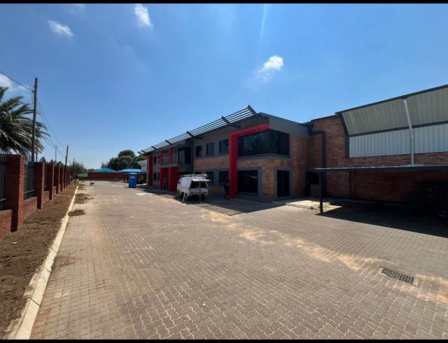 3,200M² WAREHOUSE TO LET IN WITHOK ESTATE