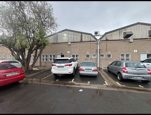 300M² WAREHOUSE TO LET IN EPPING INDUSTRIAL