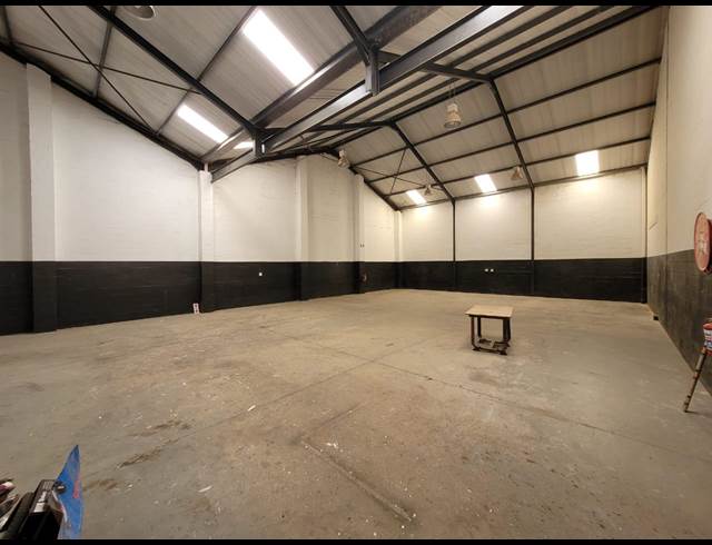 360M² WAREHOUSE TO LET IN KILLARNEY GARDENS