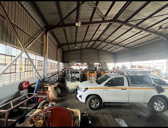 650M² WAREHOUSE TO LET IN WADEVILLE