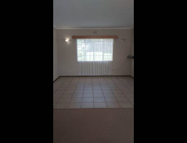 4 bed property to rent in MONDEOR