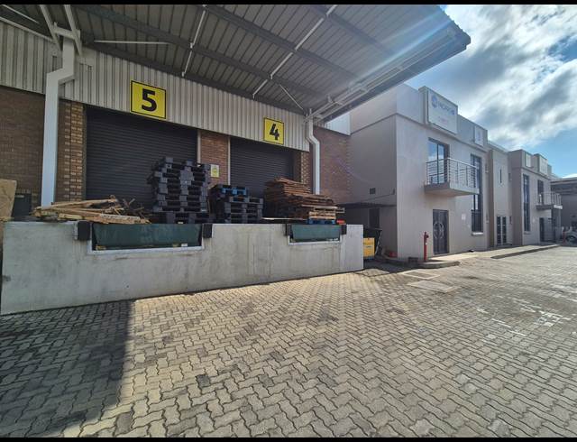 2,494M² WAREHOUSE TO LET IN GOSFORTH PARK
