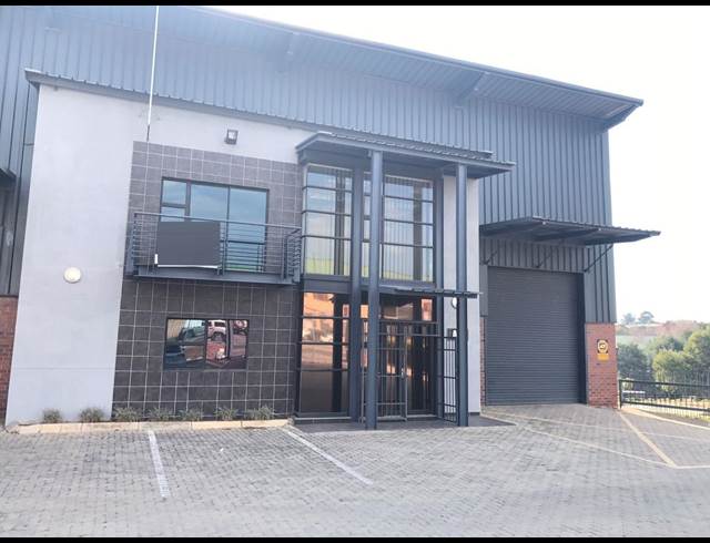 617M² INDUSTRIAL YARD TO LET IN LASER PARK