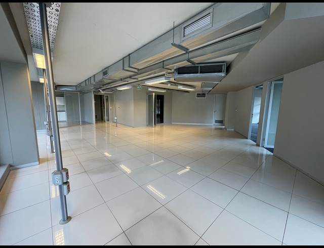 227M² OFFICE TO LET IN GARDENS