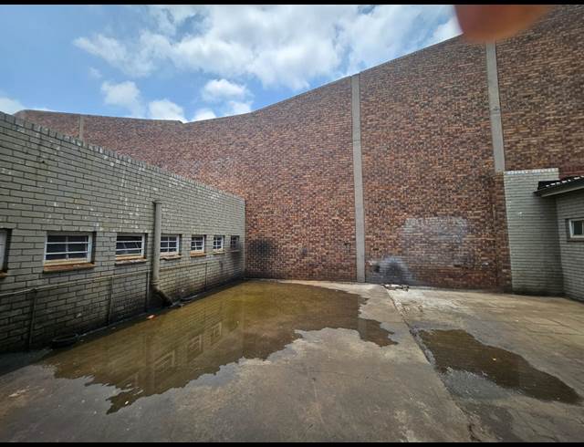 350M² WAREHOUSE TO LET IN PRETORIA WEST