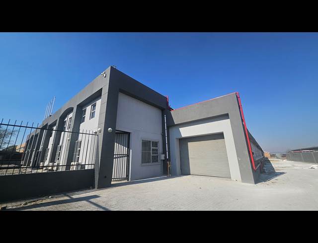 4,172M² WAREHOUSE TO LET IN WALTLOO