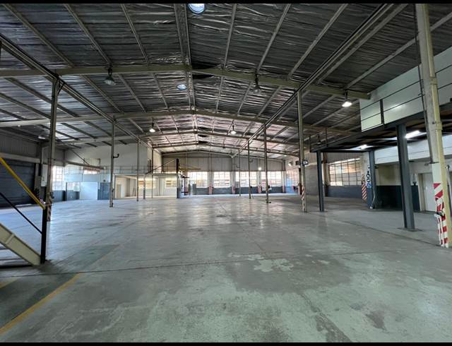 2,798M² WAREHOUSE TO LET IN STRIJDOMPARK