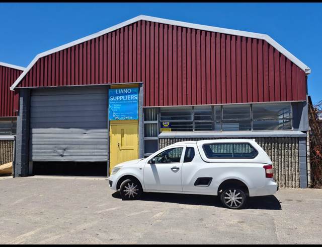 160M² WAREHOUSE TO LET IN RETREAT