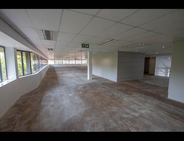 2,272M² OFFICE TO LET IN SIMBA