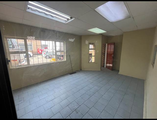 440M² WAREHOUSE TO LET IN WADEVILLE