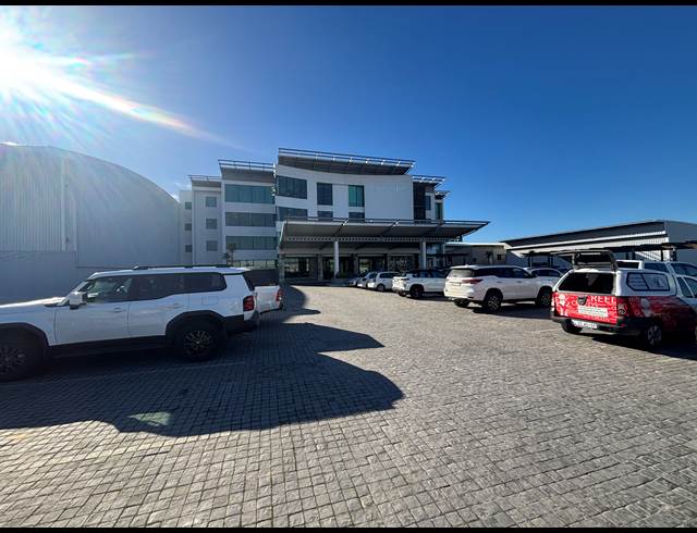 349M² OFFICE TO LET IN AIRPORT INDUSTRIA