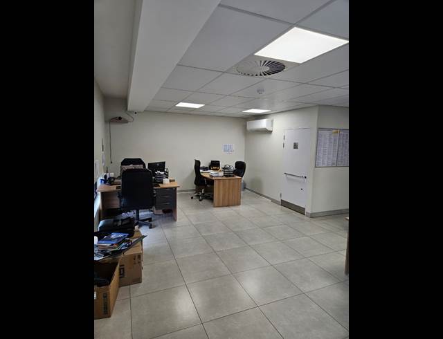 428M² WAREHOUSE TO LET IN STONEWOOD SECURITY ESTATE