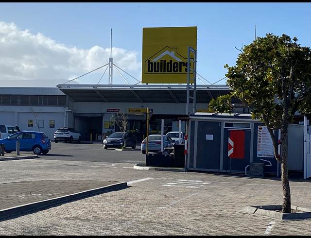 204M² RETAIL TO LET IN TOKAI