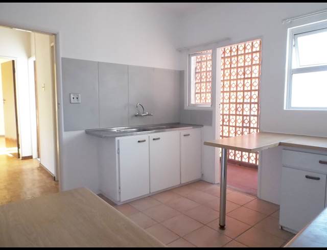 2 bed property to rent in CLAREMONT