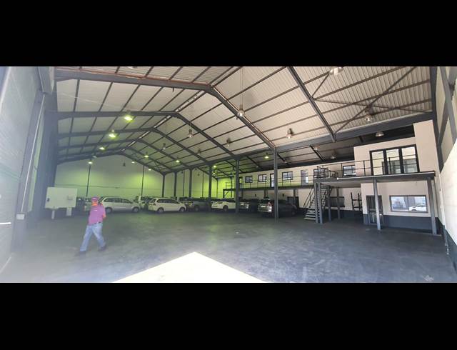 1,175M² WAREHOUSE TO LET IN AIRPORT INDUSTRIA