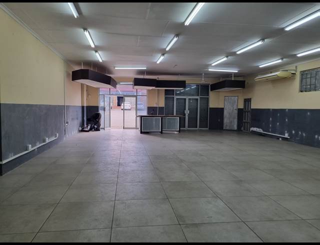250M² RETAIL TO LET IN WHITE RIVER AH
