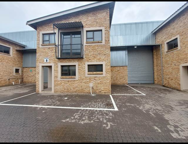 320M² FACTORY TO LET IN APEX