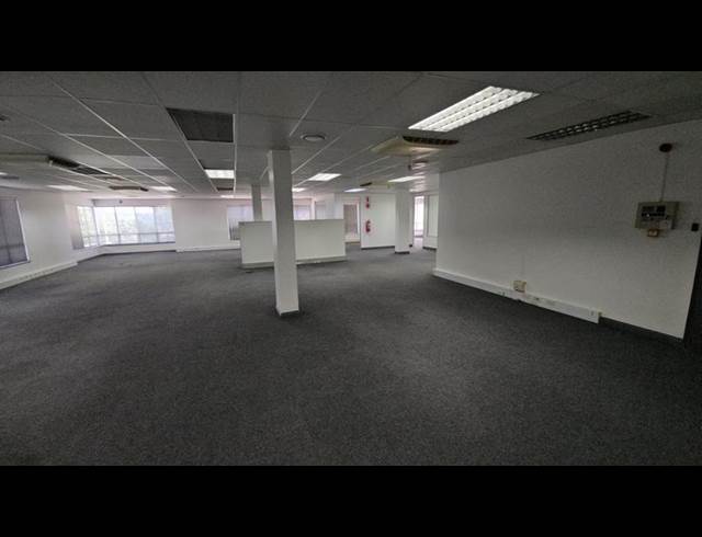 INDUSTRIAL PROPERTY TO RENT IN LINBRO PARK