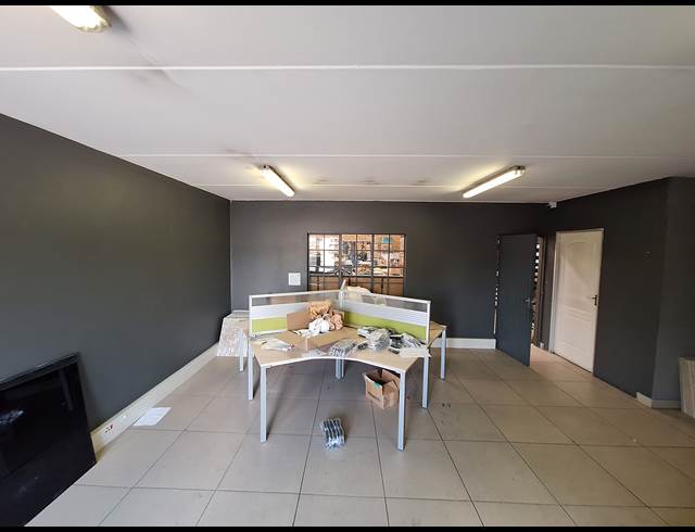 472M² WAREHOUSE TO LET IN STRIJDOMPARK