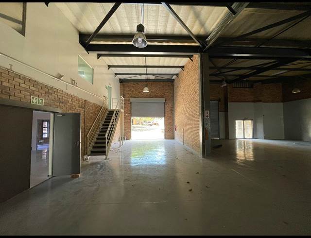 598M² WAREHOUSE TO LET IN LASER PARK