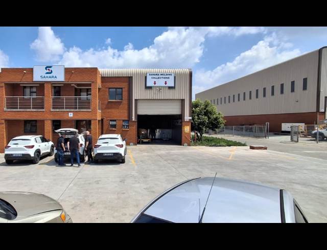 520M² WAREHOUSE TO LET IN HELDERWYK