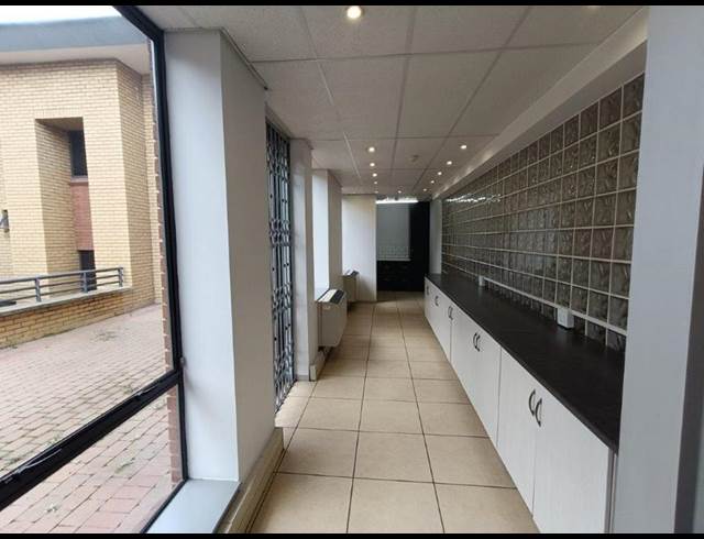 BUSINESS PROPERTY TO RENT IN WELTEVREDEN PARK