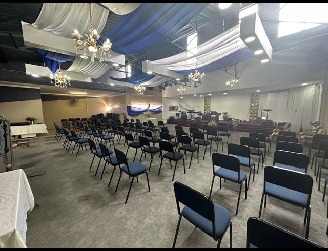499M² OFFICE TO LET IN PAARDEN EILAND