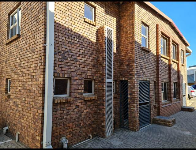536M² WAREHOUSE TO LET IN WADEVILLE