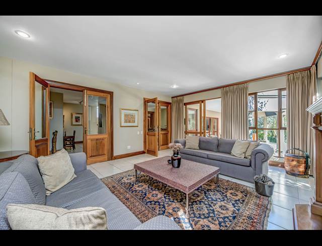 4 BEDROOM HOUSE TO LET IN DAINFERN GOLF ESTATE