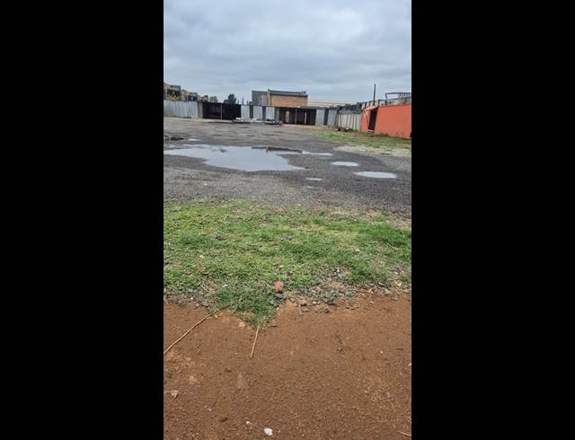 3,000M² INDUSTRIAL YARD TO LET IN ANDERBOLT