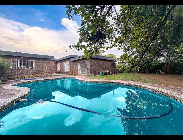 4 Bedroom House, Farrarmere