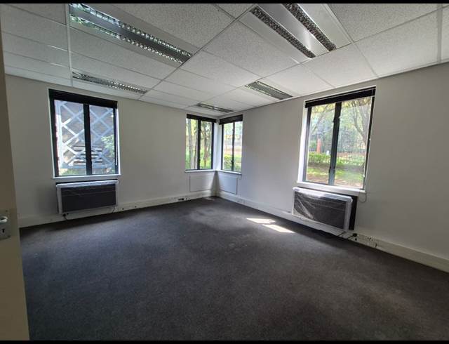 556M² OFFICE TO LET IN SANDTON CENTRAL