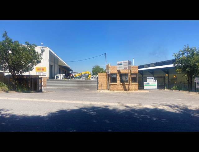 3,986M² WAREHOUSE TO LET IN LONGMEADOW