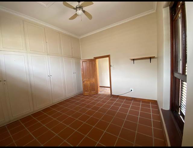 2 bed property to rent in KENILWORTH