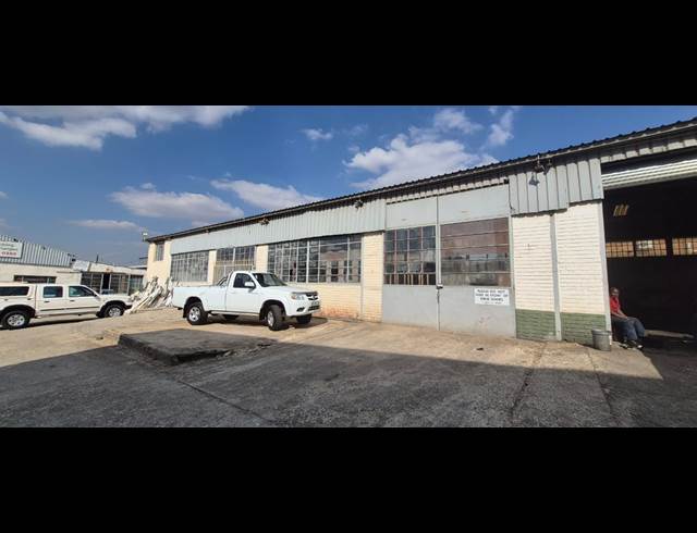 450M² WAREHOUSE TO LET IN ANDERBOLT