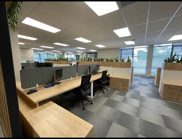 2,168M² OFFICE TO LET IN BRYANSTON