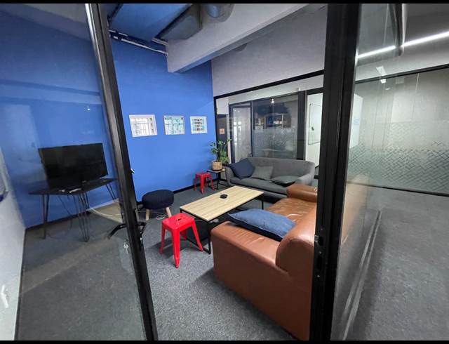 415M² OFFICE TO LET IN GREEN POINT