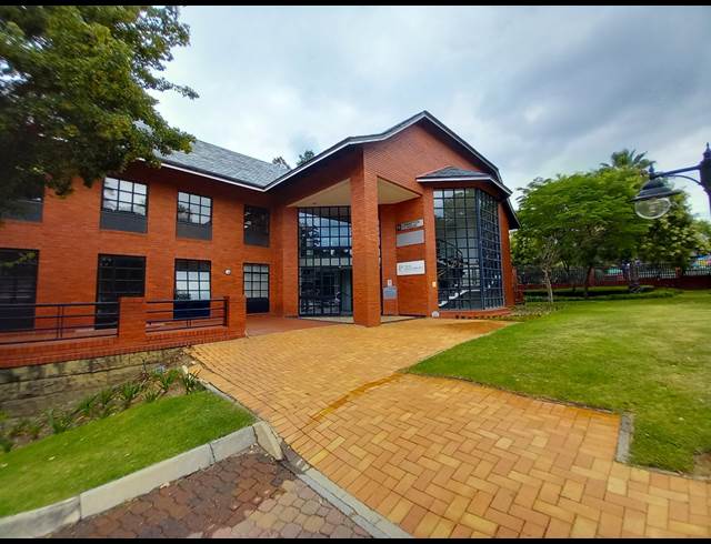 338M² OFFICE TO LET IN BRYANSTON