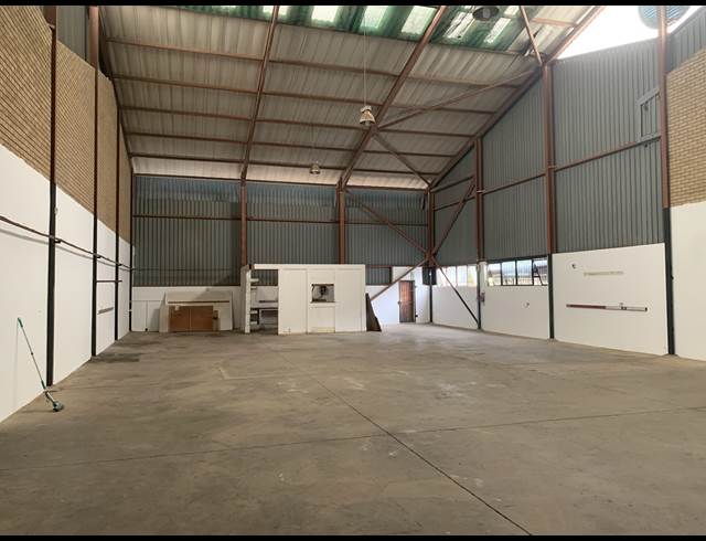 543M² WAREHOUSE TO LET IN GATEWAY INDUSTRIAL PARK