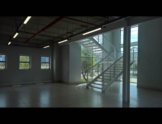 5,860M² WAREHOUSE TO LET IN GOSFORTH PARK