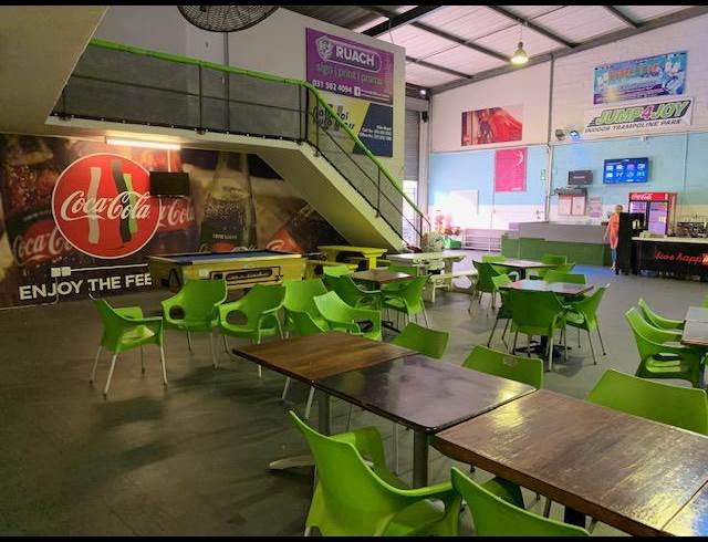 1,069M² WAREHOUSE TO LET IN BRIARDENE