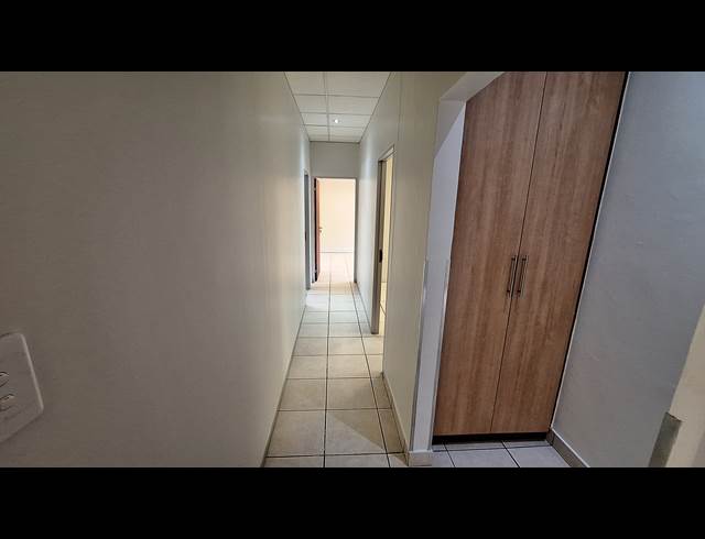88.20M² OFFICE TO LET IN SONHEUWEL