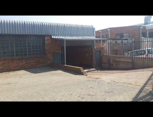 837M² WAREHOUSE TO LET IN TUNNEY
