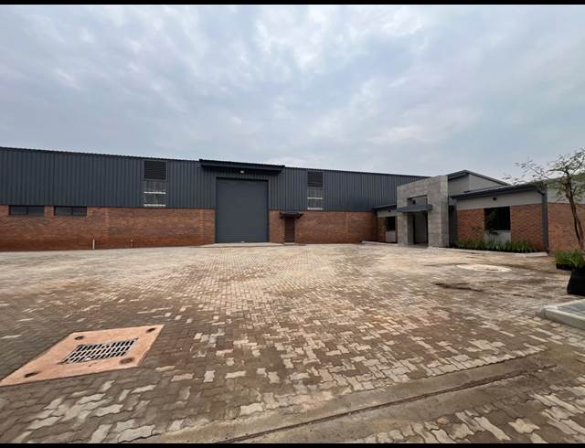 1,026M² WAREHOUSE TO LET IN SUNDERLAND RIDGE
