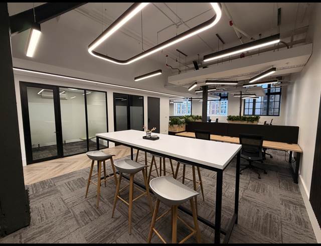 270M² OFFICE TO LET IN GARDENS